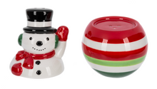 Load image into Gallery viewer, Snowman Salt &amp; Pepper Shakers